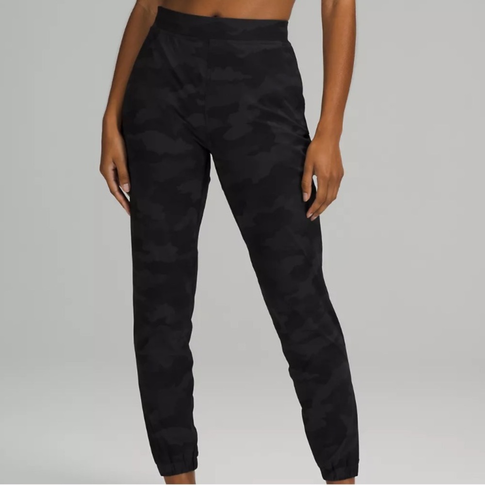 lululemon zipper camo pants
